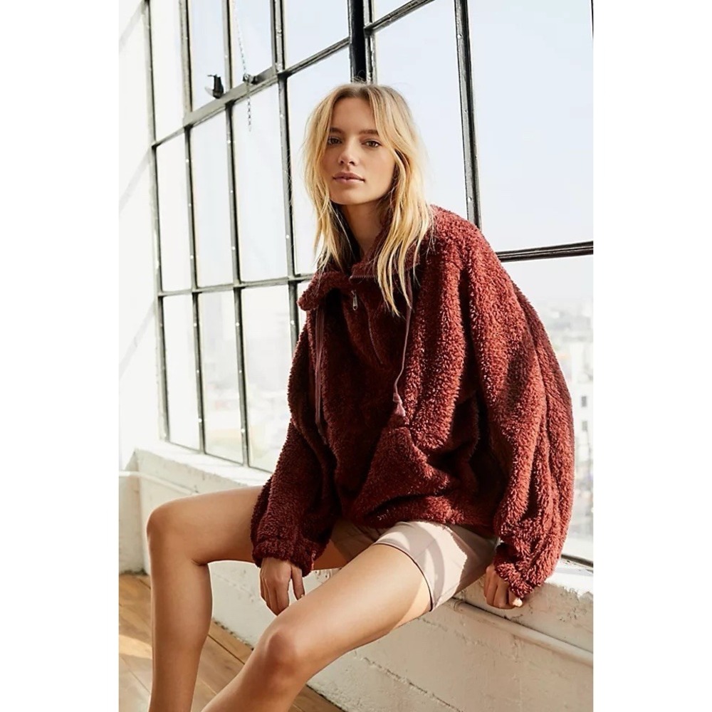 Free people Movement Big Sky Hi Neck Pullover in Dark Red Women's Sz XS